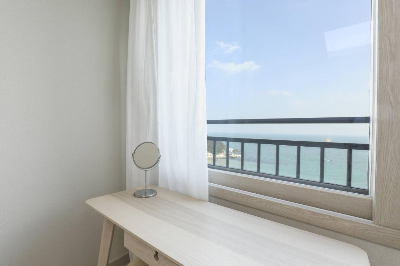 The First Ocean Songjeong Hotel Puszan Kültér fotó