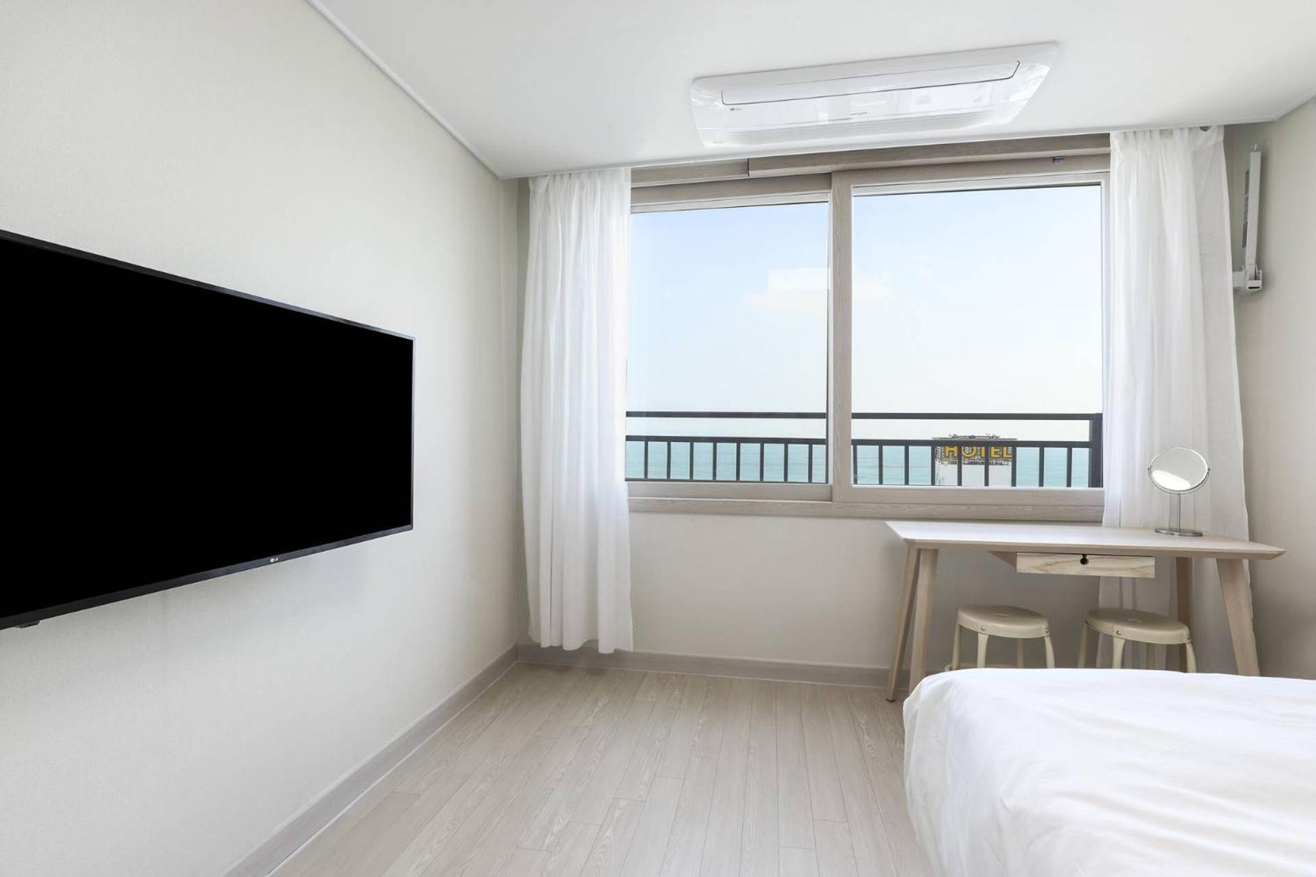 The First Ocean Songjeong Hotel Puszan Kültér fotó