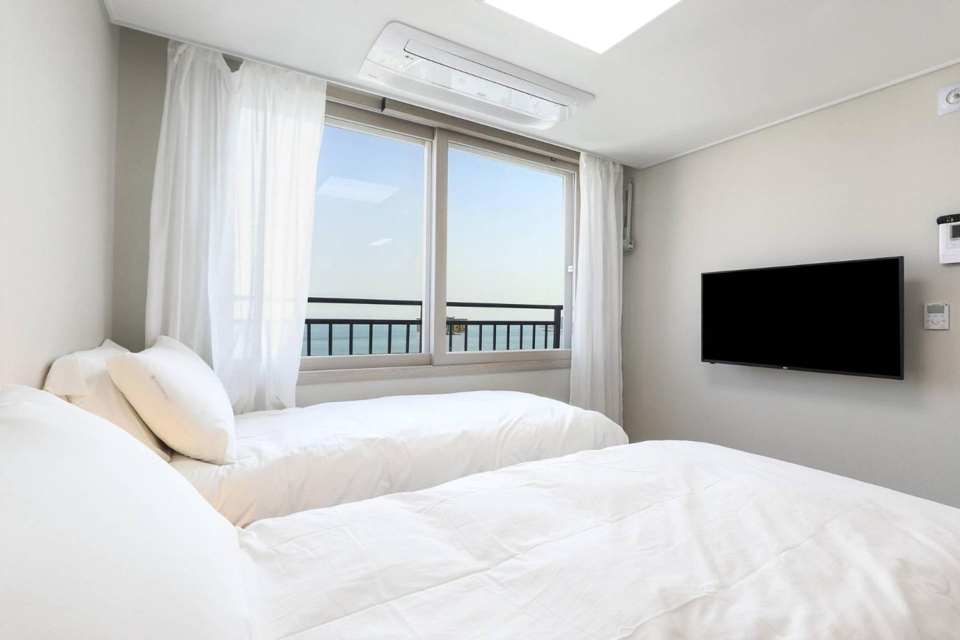 The First Ocean Songjeong Hotel Puszan Kültér fotó