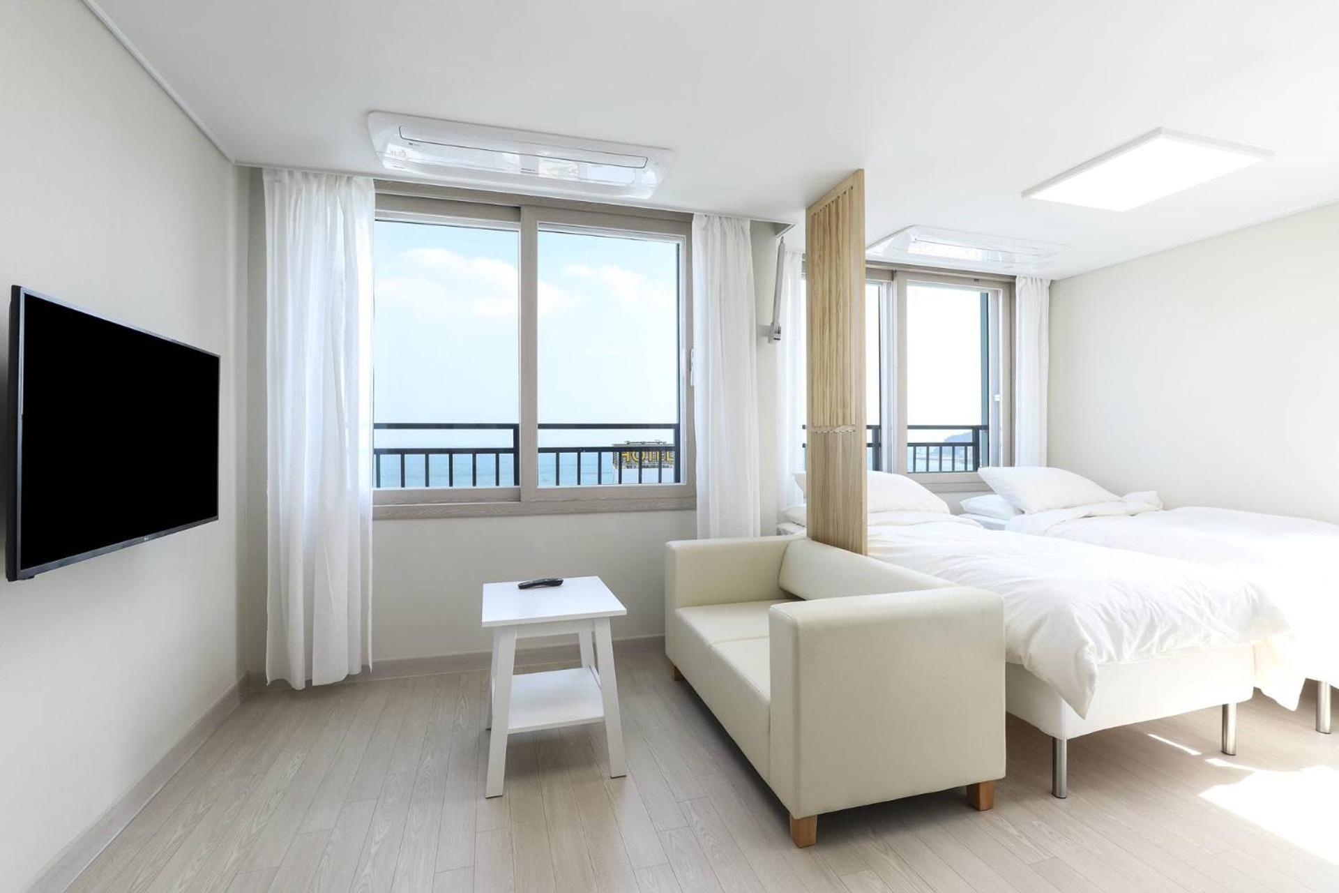 The First Ocean Songjeong Hotel Puszan Kültér fotó