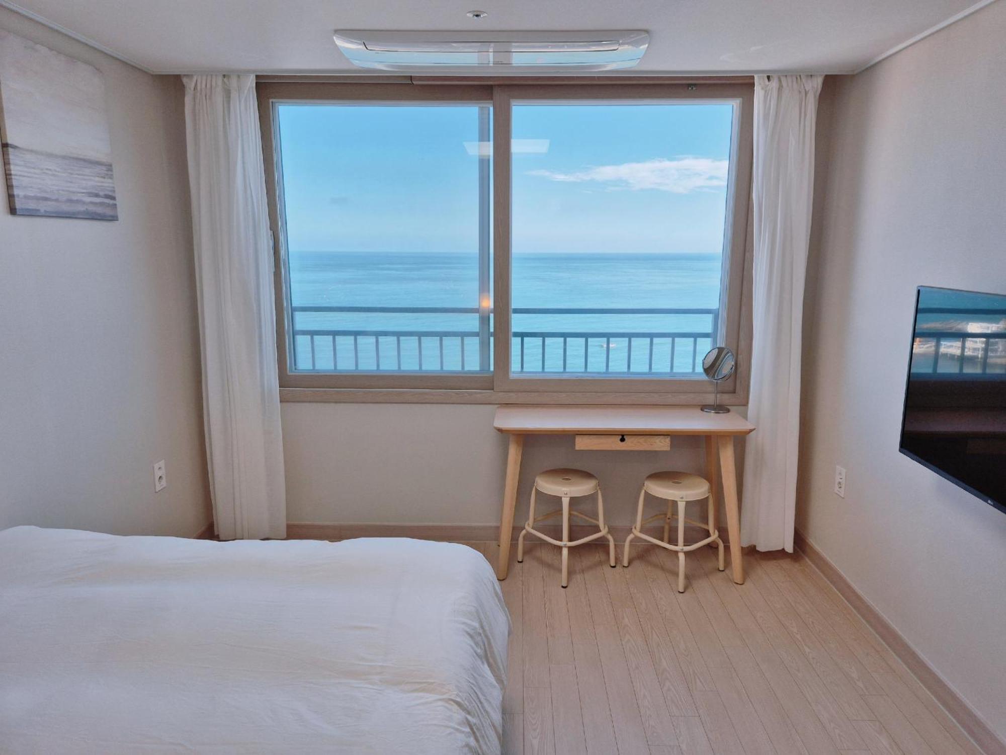 The First Ocean Songjeong Hotel Puszan Kültér fotó