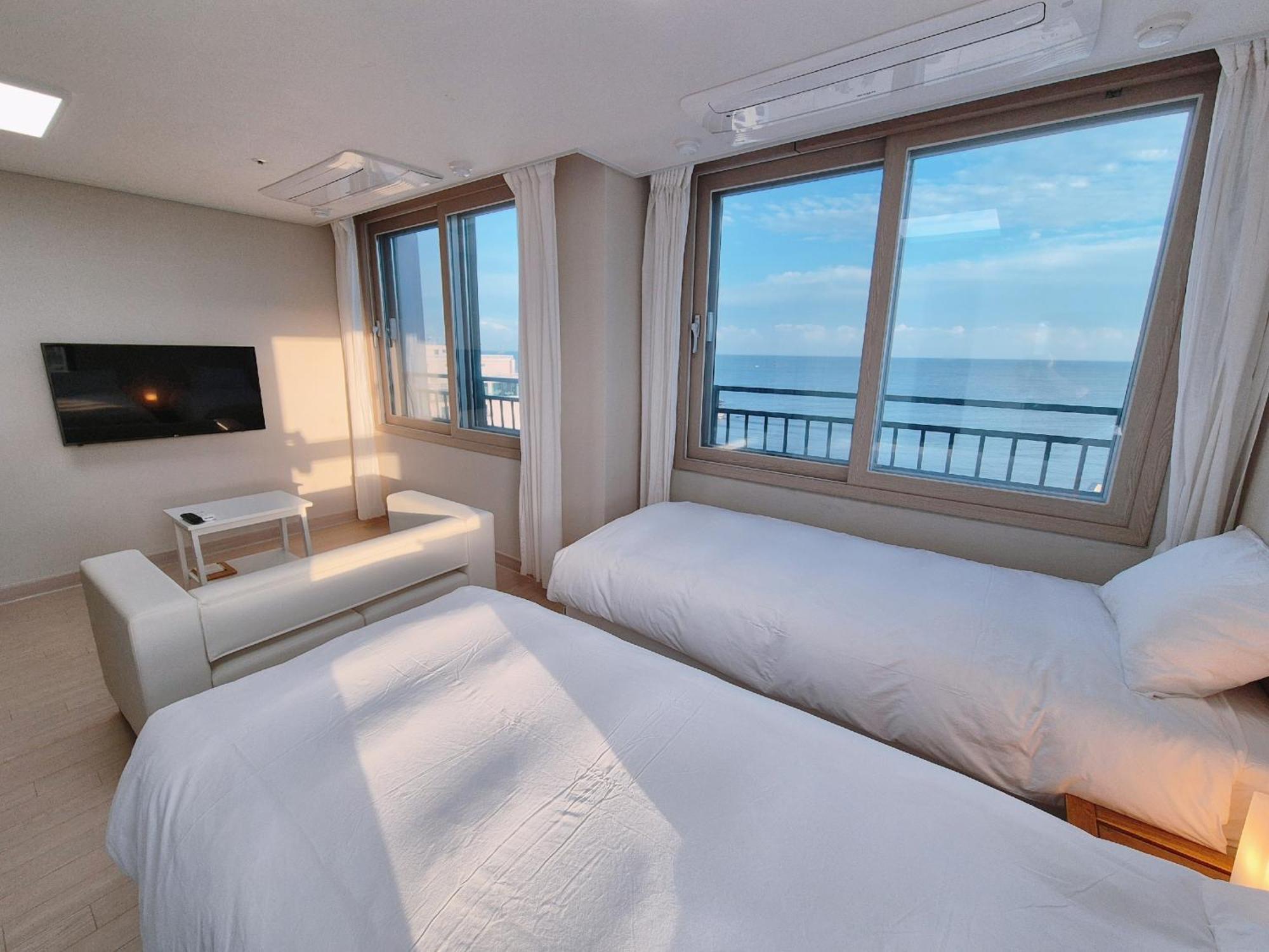 The First Ocean Songjeong Hotel Puszan Kültér fotó