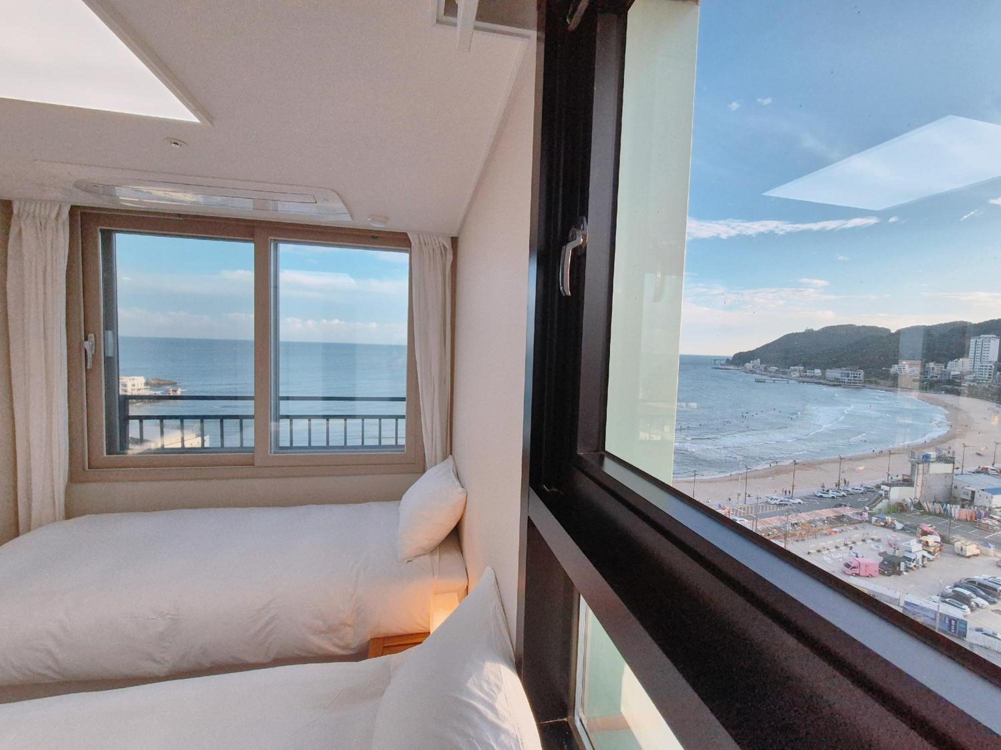 The First Ocean Songjeong Hotel Puszan Kültér fotó